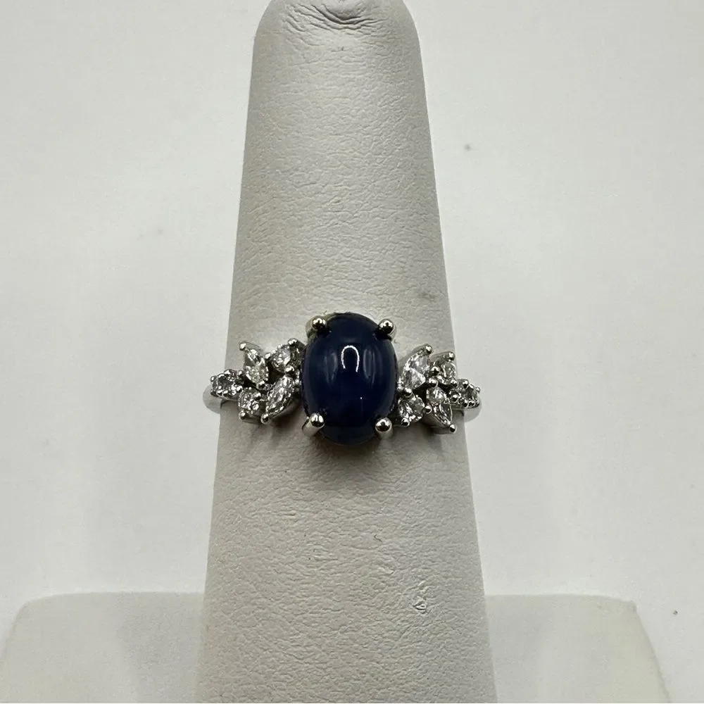 NWT 8x6mm oval cut star sapphire in 14kt WG with .26ctw diamond‎ accents!